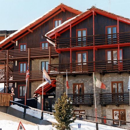 Hotel Biancaneve Sestriere Esterno foto