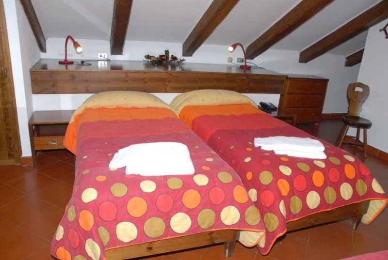 Hotel Biancaneve Sestriere Esterno foto