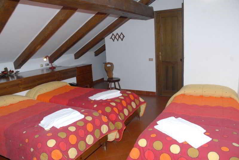 Hotel Biancaneve Sestriere Esterno foto