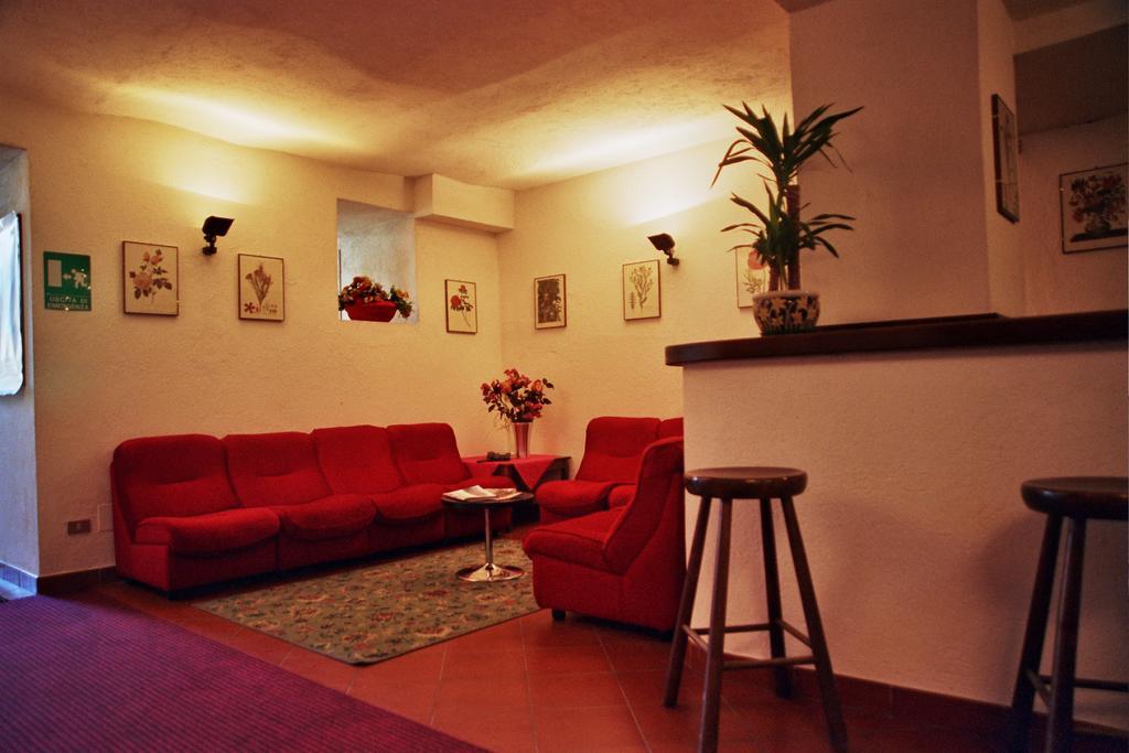 Hotel Biancaneve Sestriere Esterno foto