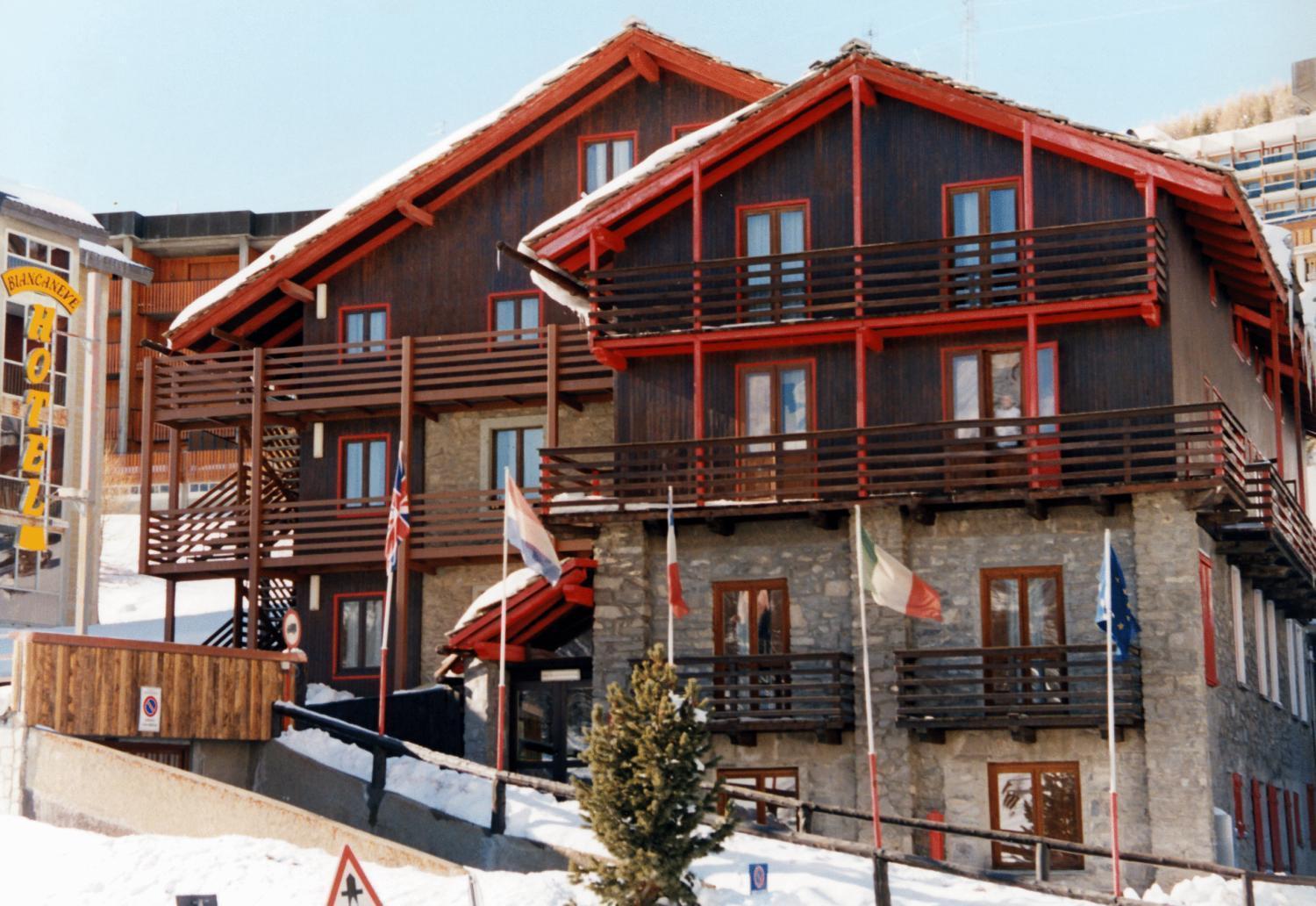 Hotel Biancaneve Sestriere Esterno foto