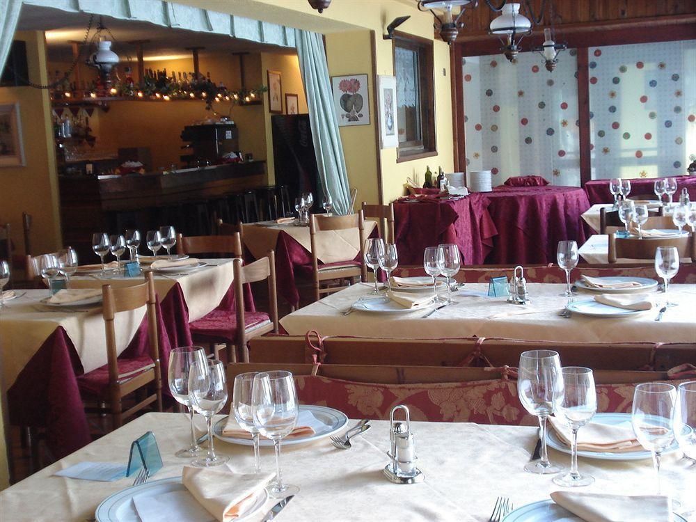 Hotel Biancaneve Sestriere Esterno foto