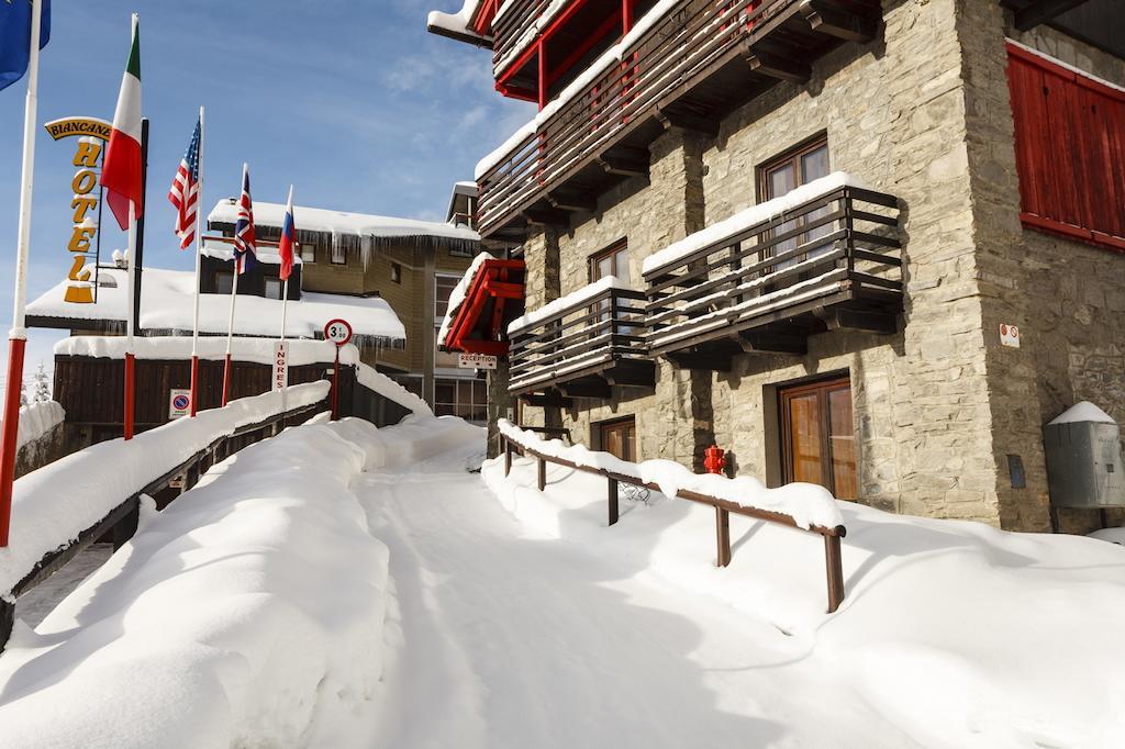 Hotel Biancaneve Sestriere Esterno foto