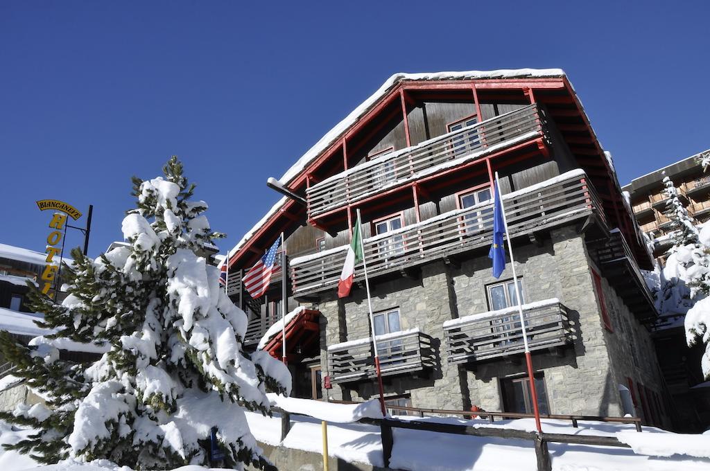 Hotel Biancaneve Sestriere Esterno foto